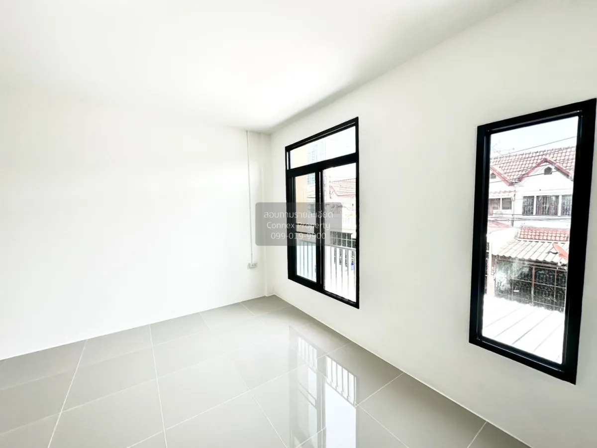 For Sale Townhouse/Townhome  , Moobaan Phetkasem 2 North , newly 