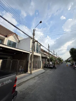 ขายทาวน์เฮ้าส์/ทาวน์โฮม  บ้านหลักสี่ วิลล่า ทุ่งสองห้อง เขต หลักสี่ กรุงเทพ CX-149174