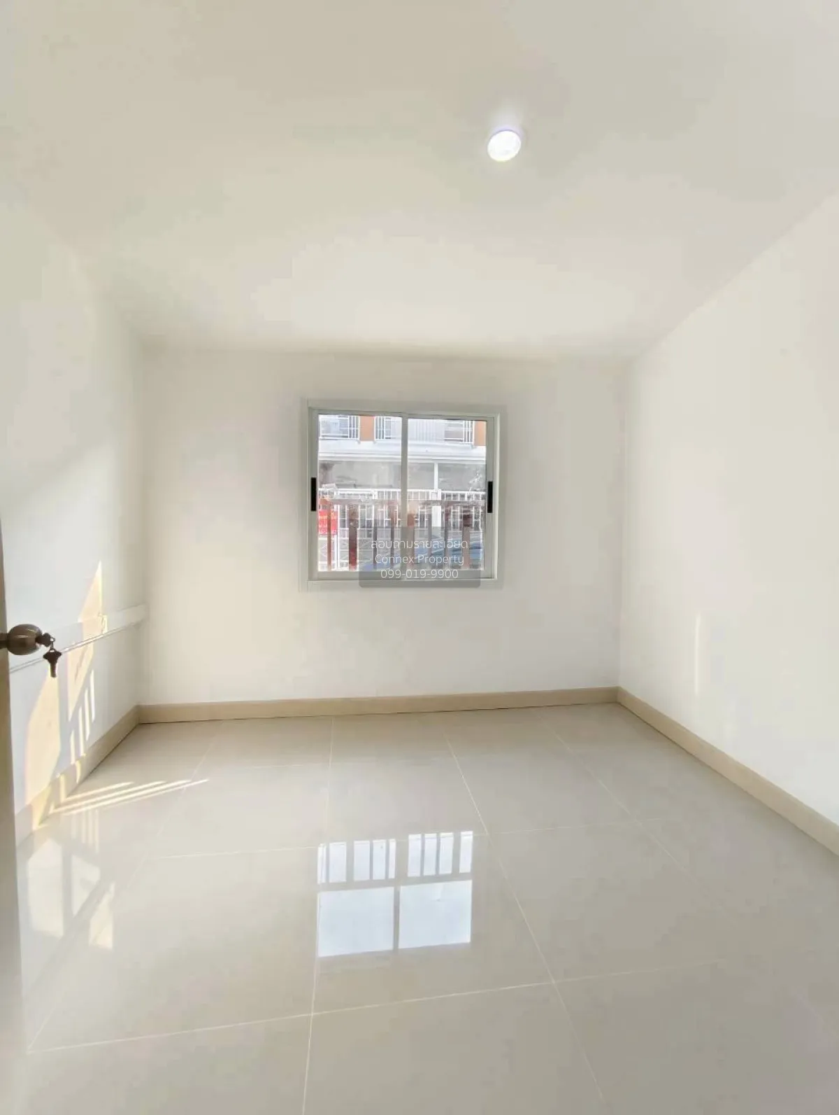 ขายทาวน์เฮ้าส์/ทาวน์โฮม  บ้านบัวทอง 4 บ้านกล้วย-ไทรน้อย รีโนเวทให