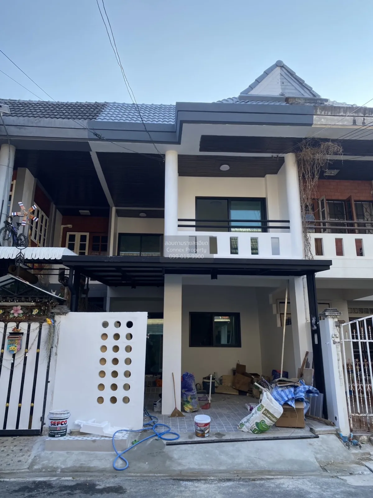 ขายทาวน์เฮ้าส์/ทาวน์โฮม  หมู่บ้านบดินทรรักษา 4 รีโนเวทใหม่ ท่าแร้ 1