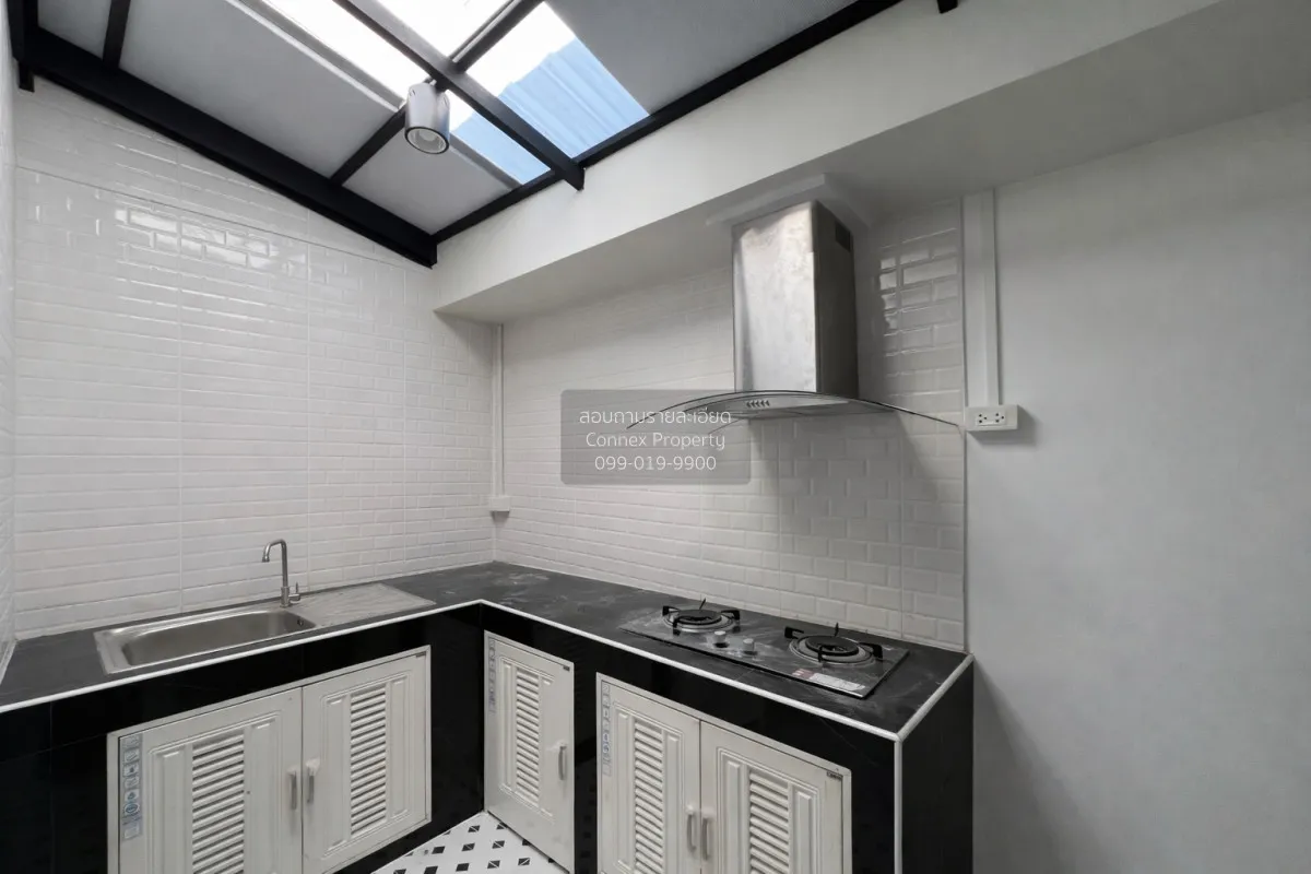 For Sale Townhouse/Townhome  , Bodinthraraksa 4 , newly renovated 4