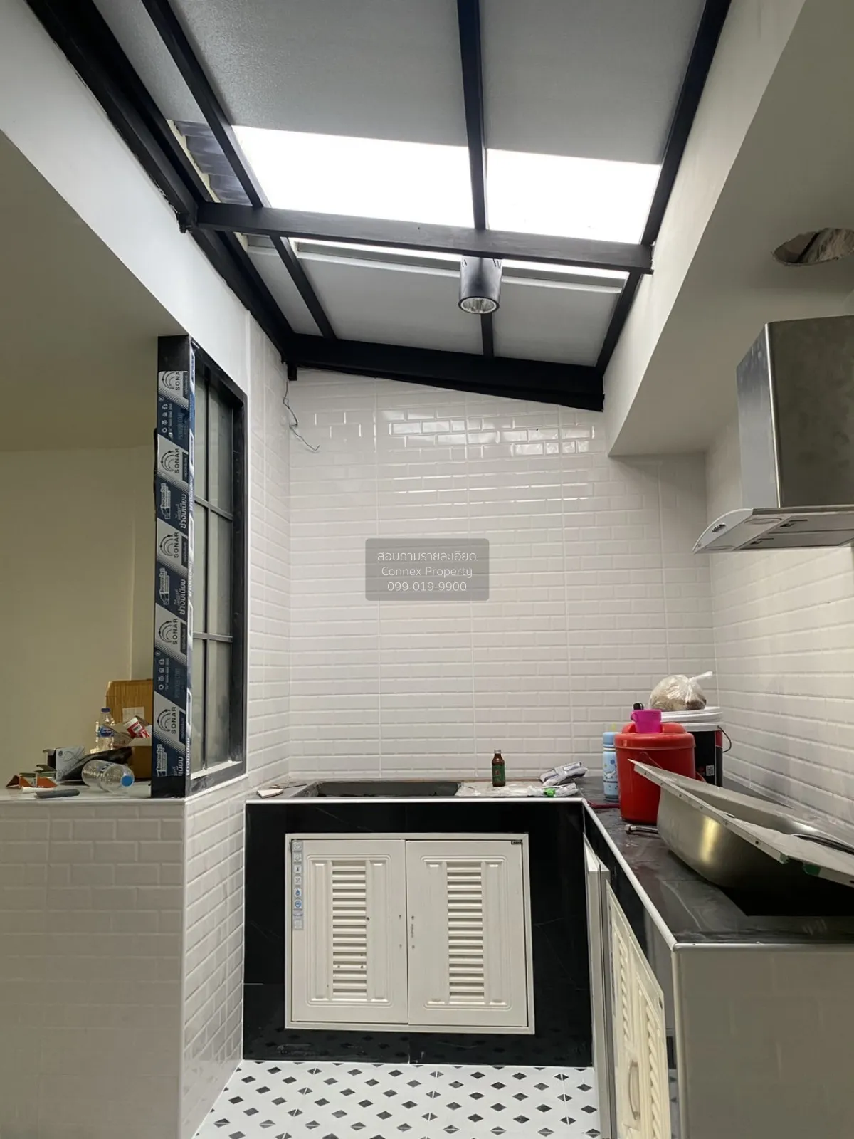 ขายทาวน์เฮ้าส์/ทาวน์โฮม  หมู่บ้านบดินทรรักษา 4 รีโนเวทใหม่ ท่าแร้ 4