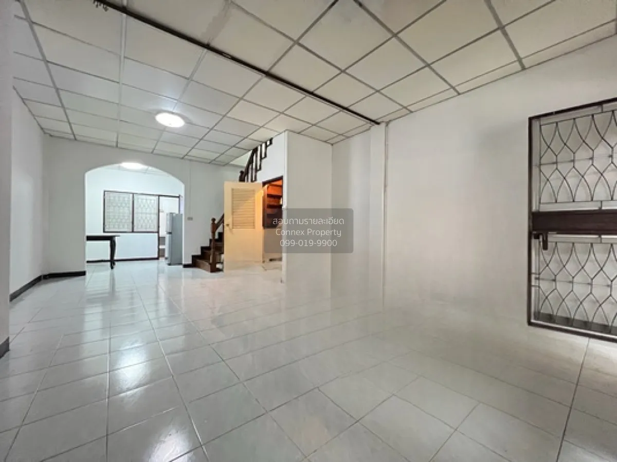 ขายทาวน์เฮ้าส์ ลาดปลาเค้า 72 แยก 8 ใกล้รถไฟฟ้าสายสีชมพู สถานีรามอ 3