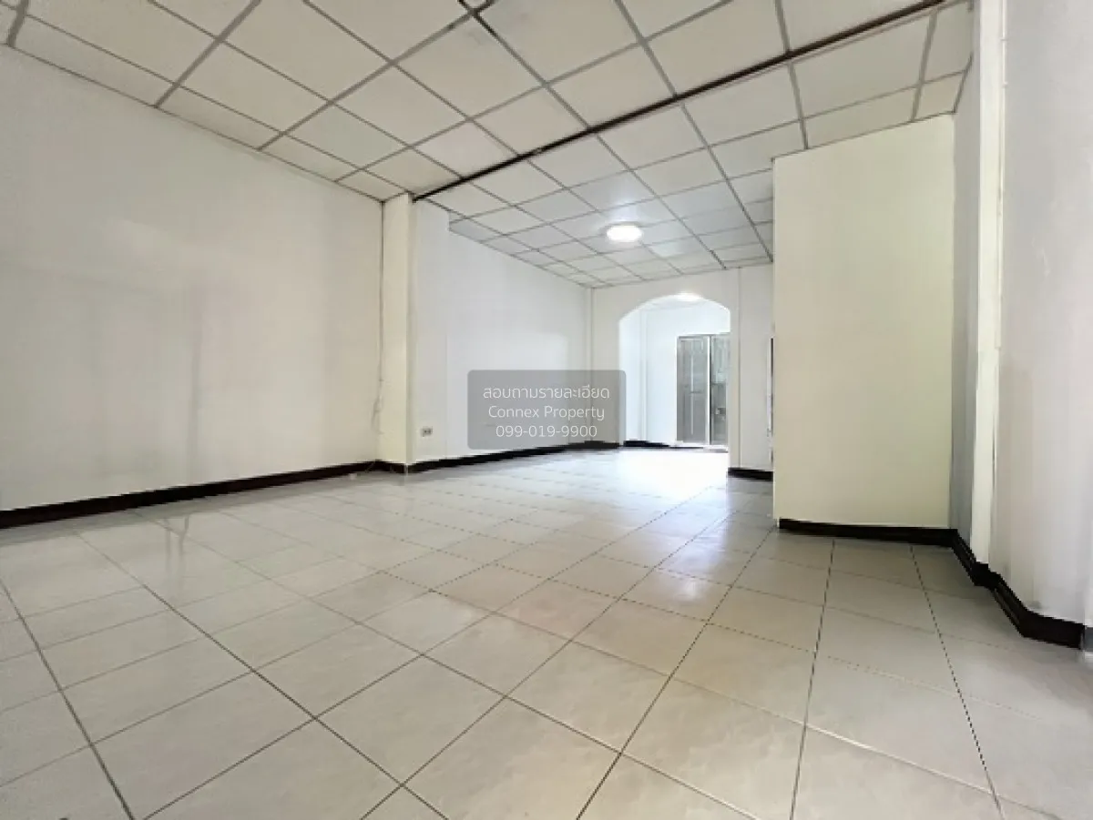 ขายทาวน์เฮ้าส์ ลาดปลาเค้า 72 แยก 8 ใกล้รถไฟฟ้าสายสีชมพู สถานีรามอ