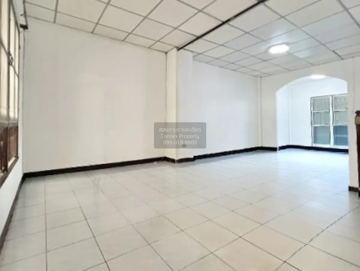 ขายทาวน์เฮ้าส์ ลาดปลาเค้า 72 แยก 8 ใกล้รถไฟฟ้าสายสีชมพู สถานีรามอ