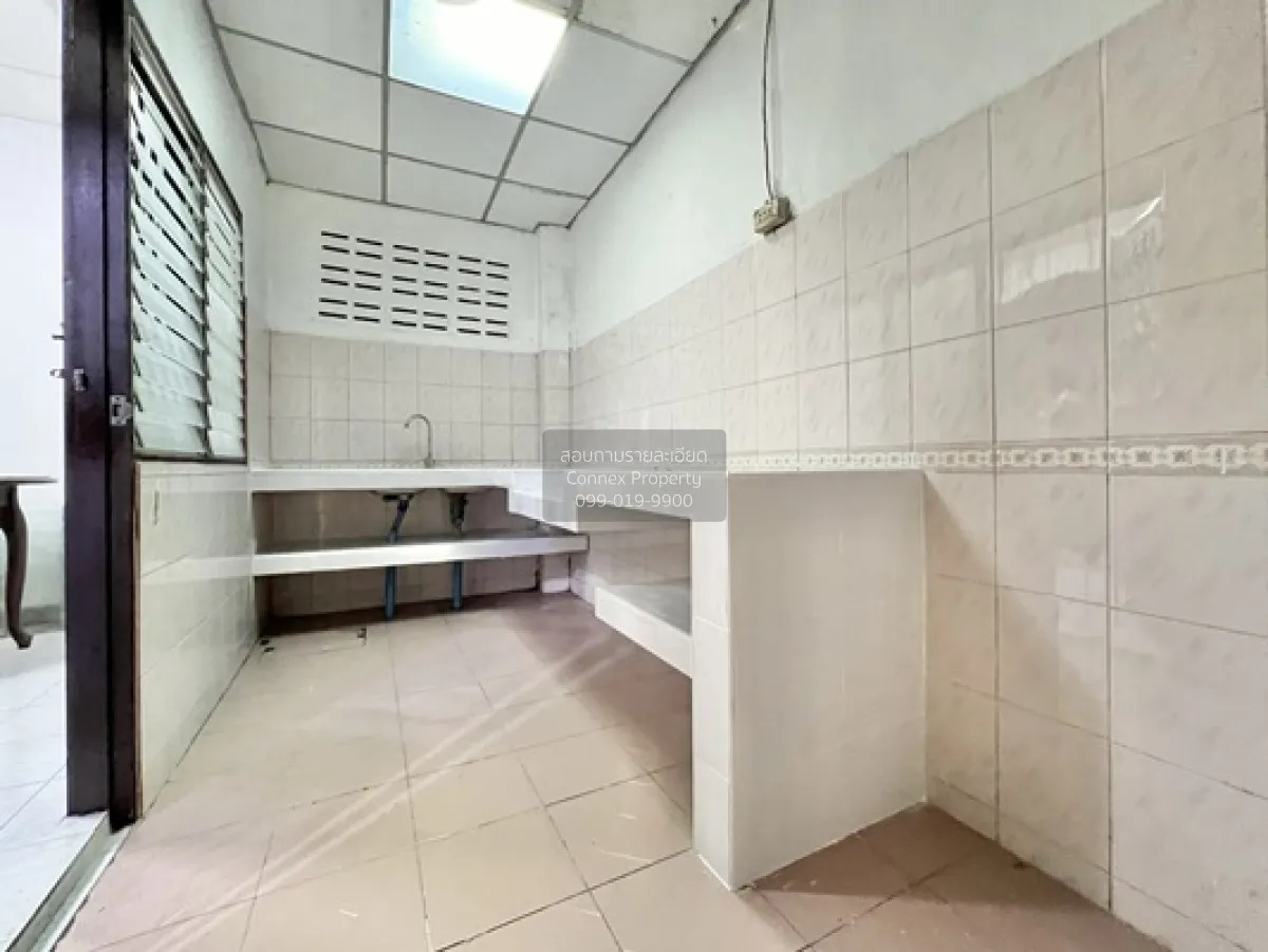 ขายทาวน์เฮ้าส์ ลาดปลาเค้า 72 แยก 8 ใกล้รถไฟฟ้าสายสีชมพู สถานีรามอ