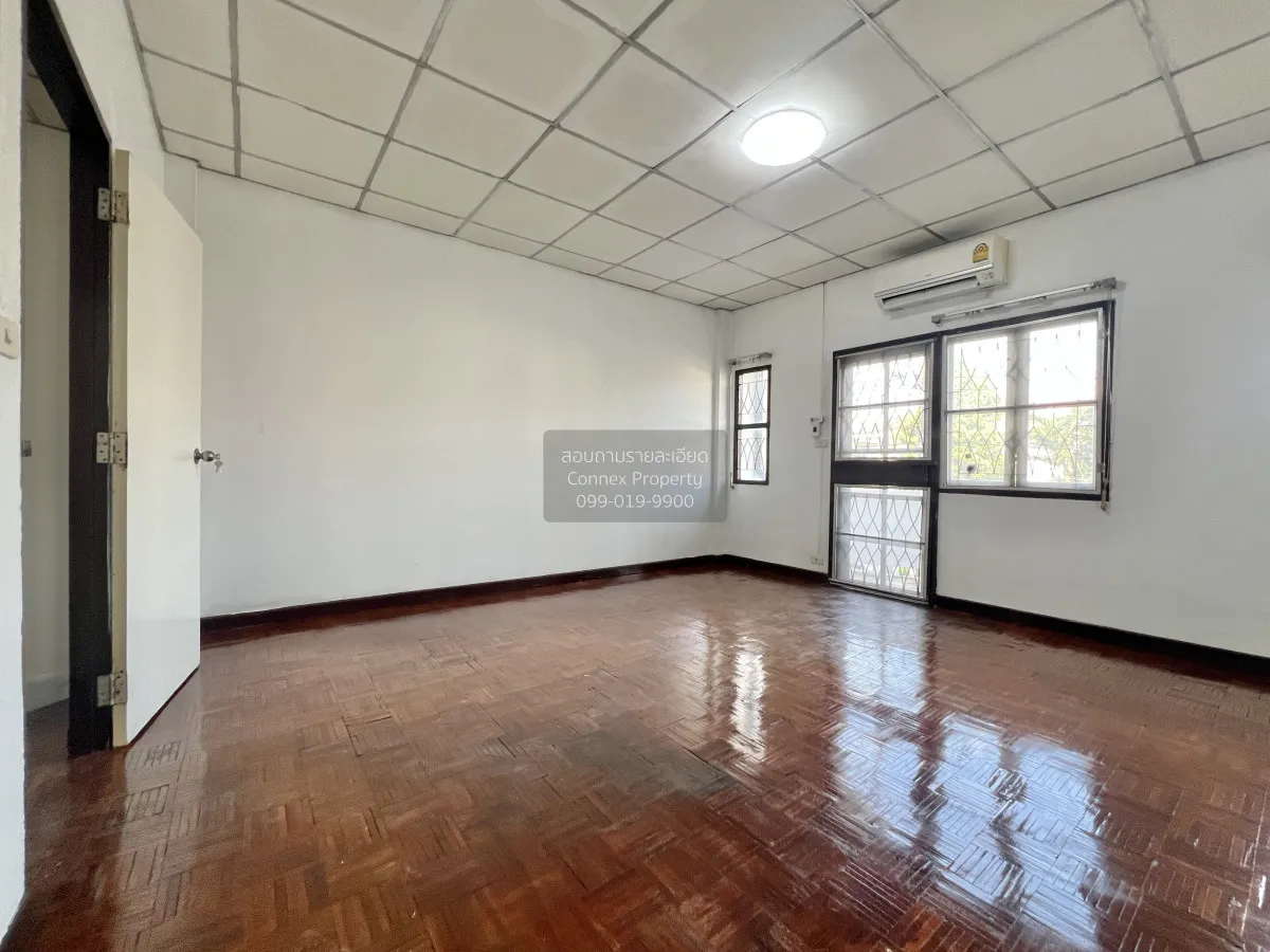 ขายทาวน์เฮ้าส์ ลาดปลาเค้า 72 แยก 8 ใกล้รถไฟฟ้าสายสีชมพู สถานีรามอ