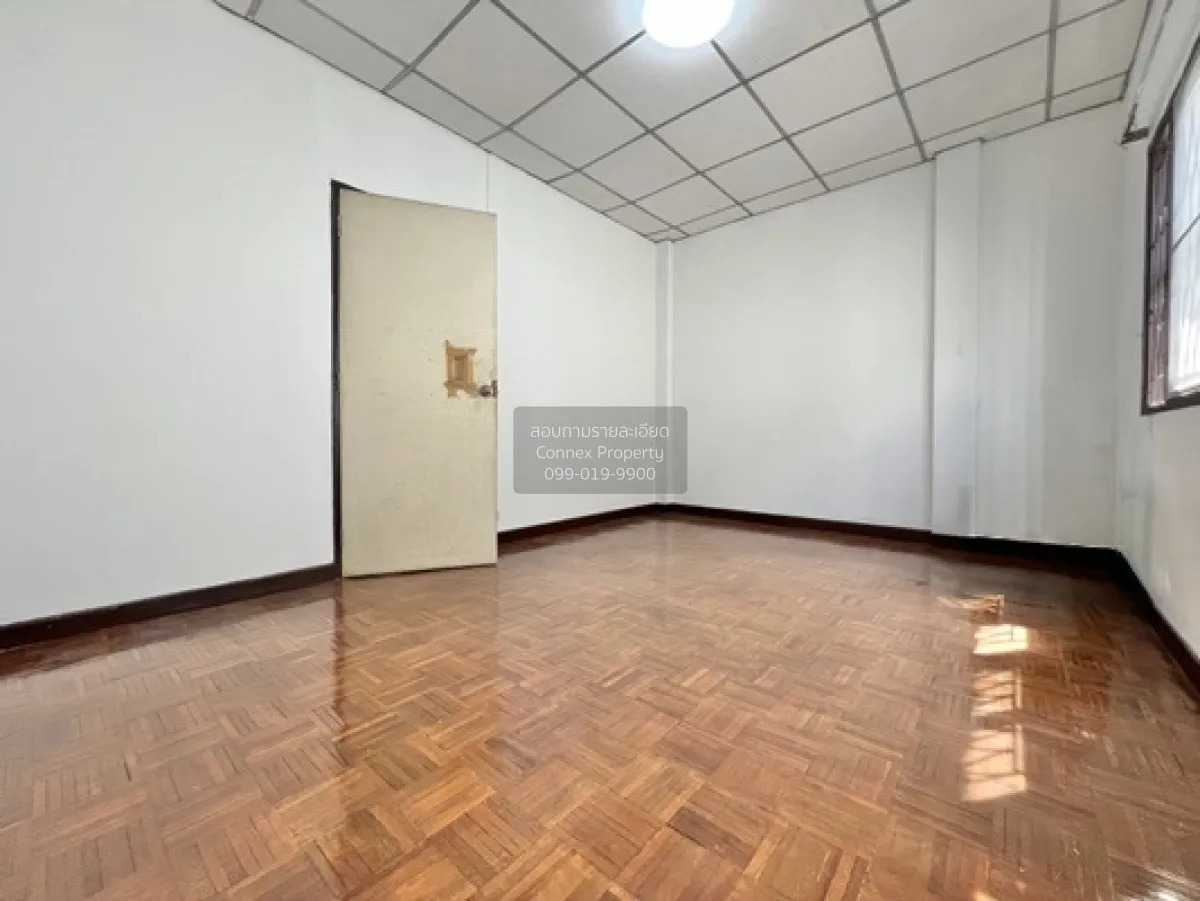 ขายทาวน์เฮ้าส์ ลาดปลาเค้า 72 แยก 8 ใกล้รถไฟฟ้าสายสีชมพู สถานีรามอ