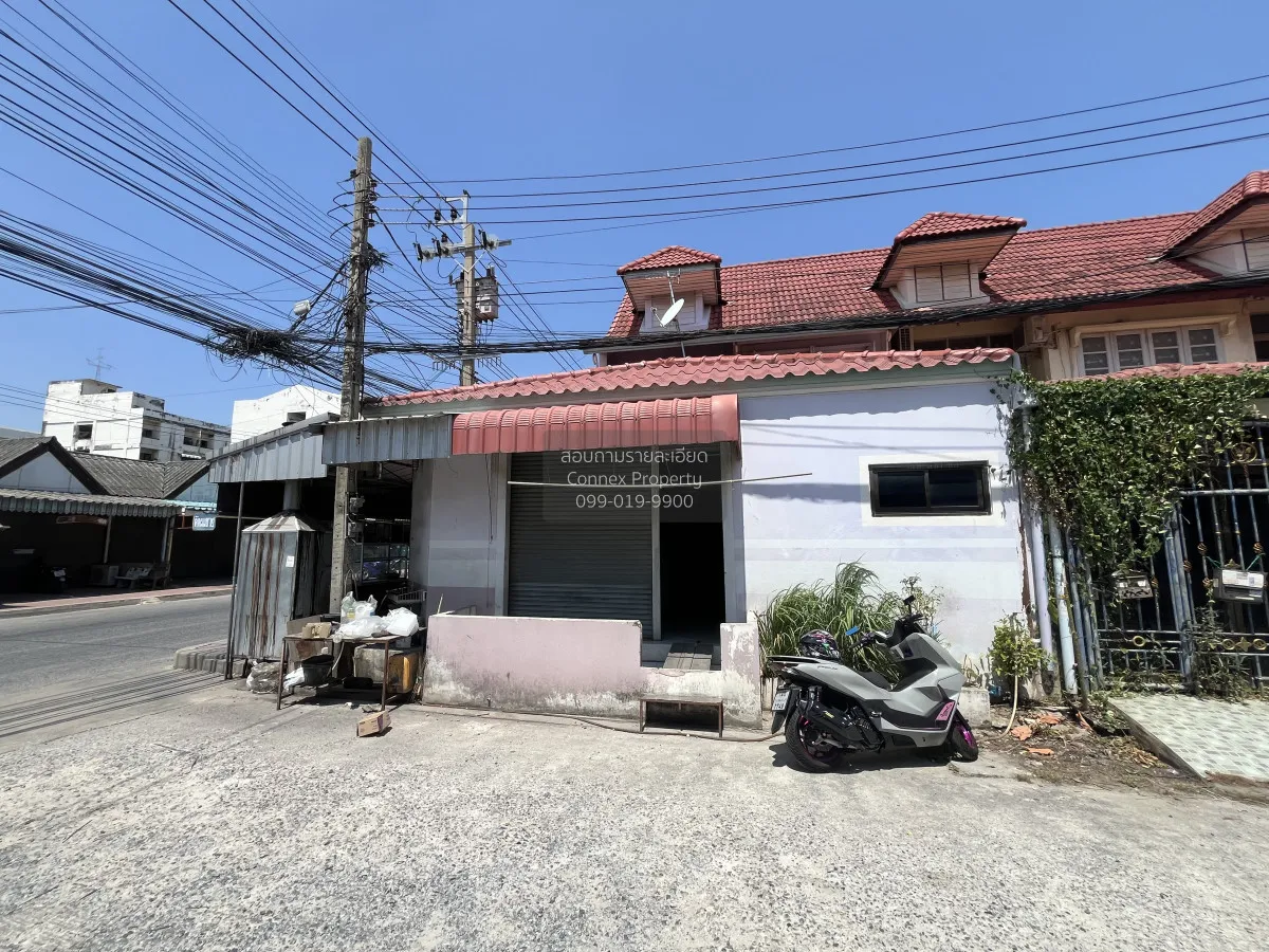 For Sale  Soi Denchai Condo , corner unit , wide frontage , Bang  4