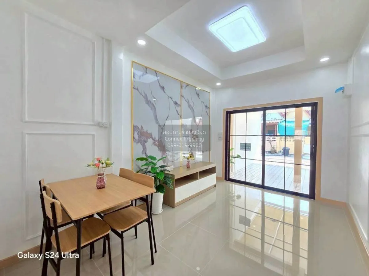 ขายทาวน์เฮ้าส์/ทาวน์โฮม  หมู่บ้านบัวทองเคหะ รีโนเวทใหม่ บางบัวทอง