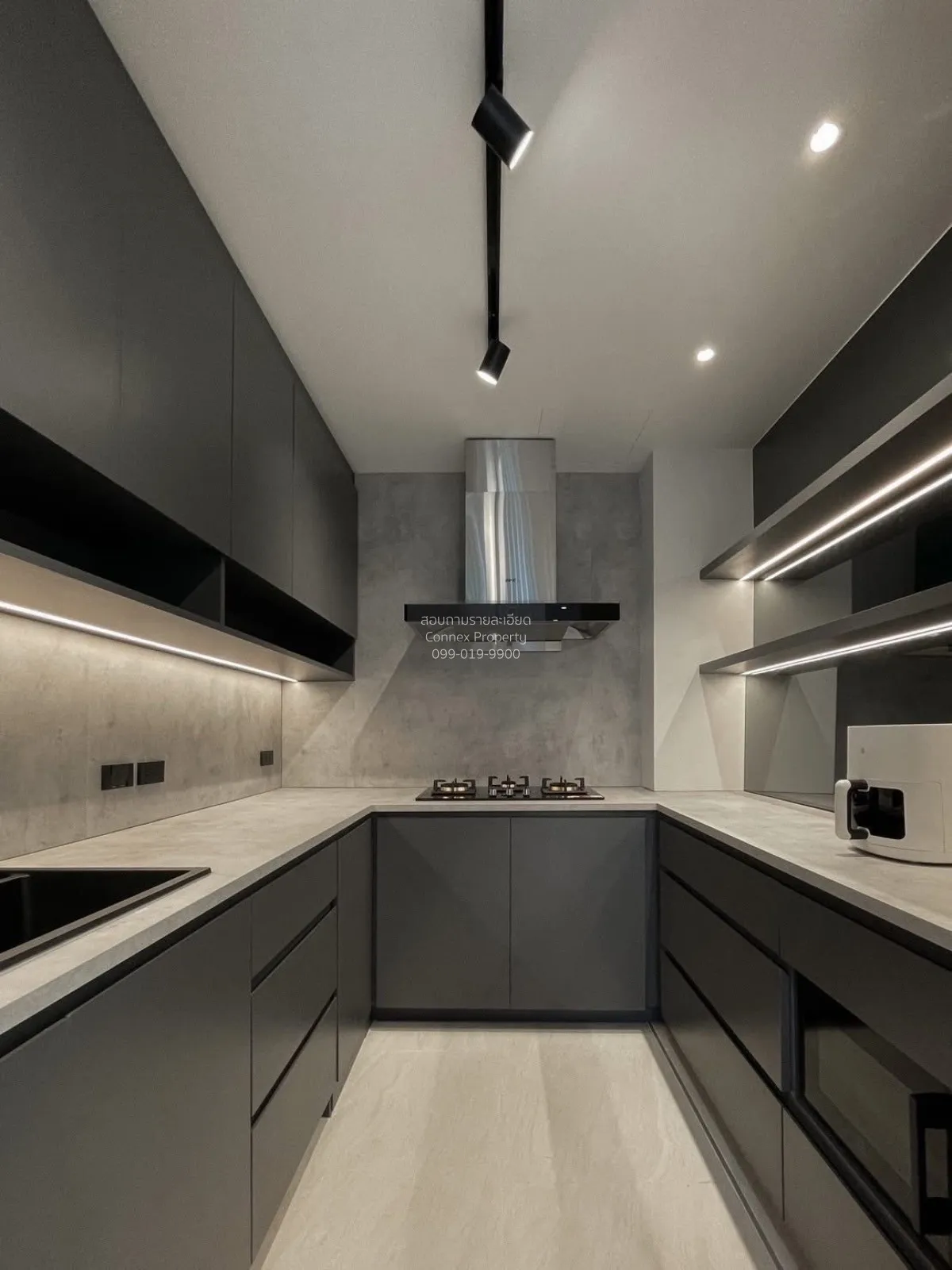 For Sale Townhouse/Townhome  , The Metro Rama 9 , Prawet , Prawet