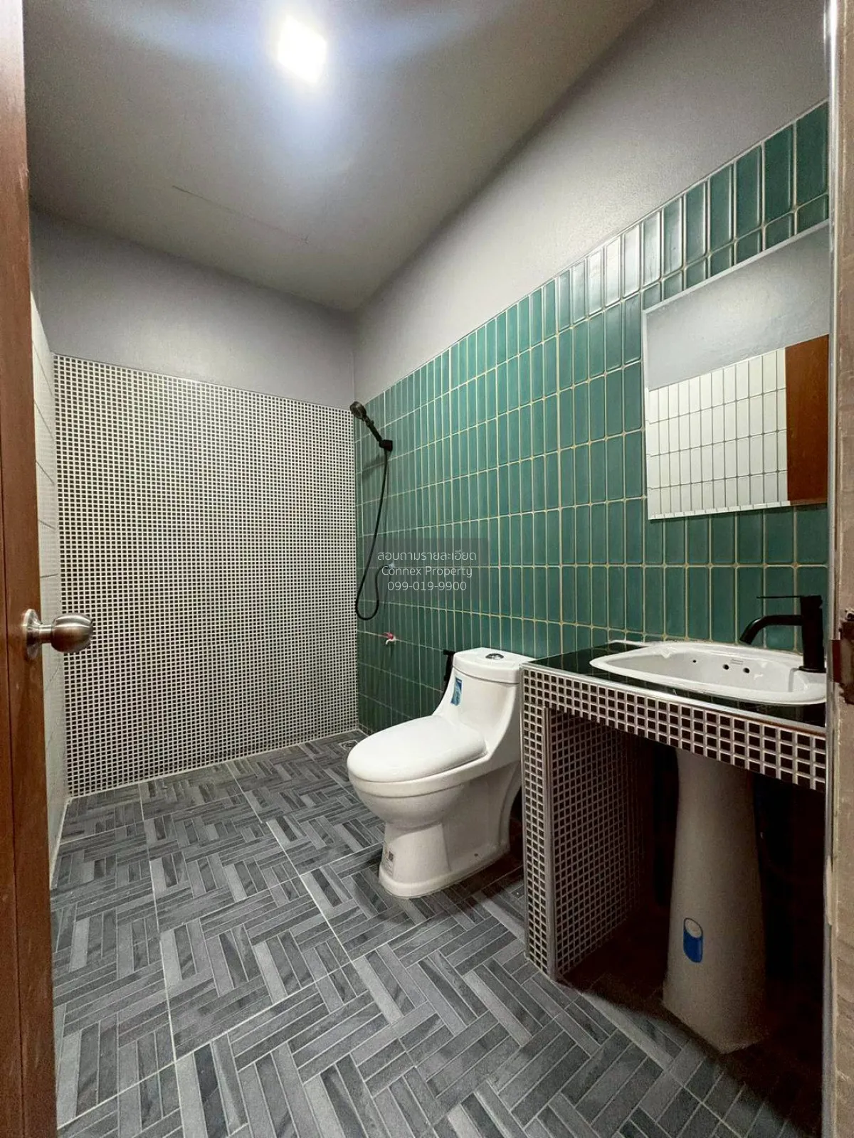 ขายทาวน์เฮ้าส์/ทาวน์โฮม  ดิเอมเมอรัลด์ พาร์ค 2 รีโนเวทใหม่ บางบัว