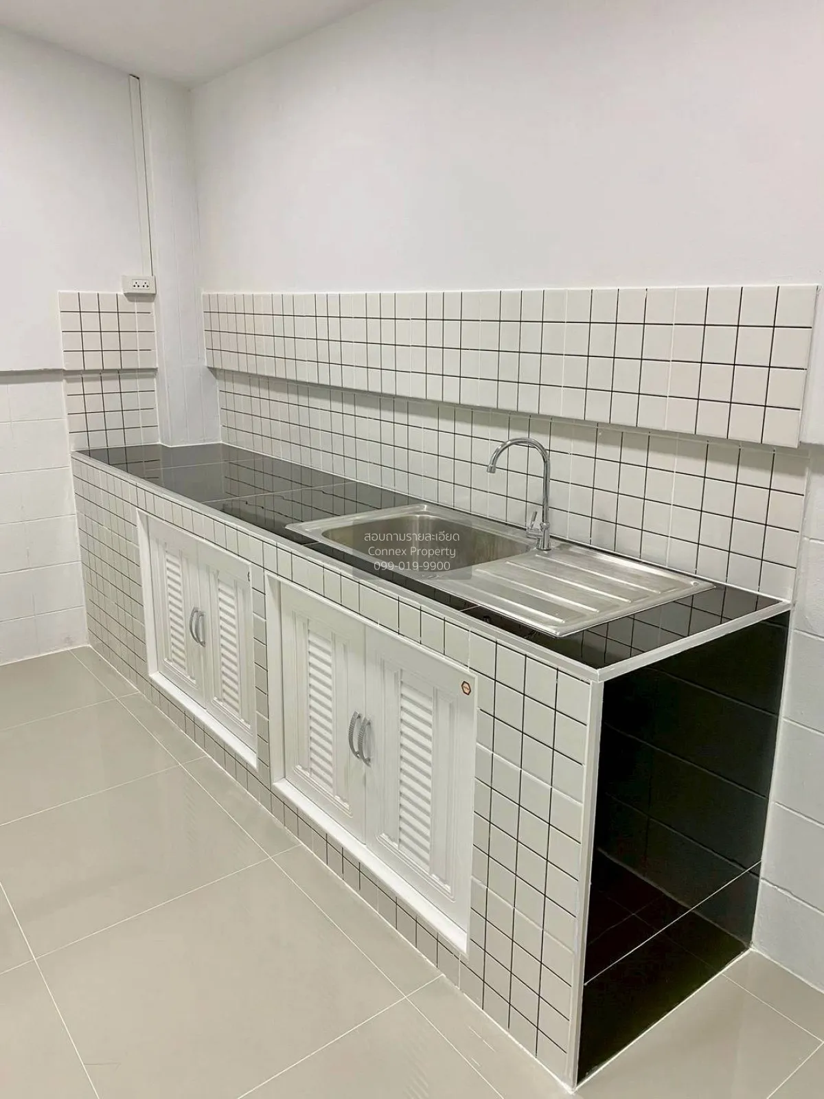 ขายทาวน์เฮ้าส์/ทาวน์โฮม  บ้านนริศา บ้านกล้วย-ไทรน้อย รีโนเวทใหม่ 