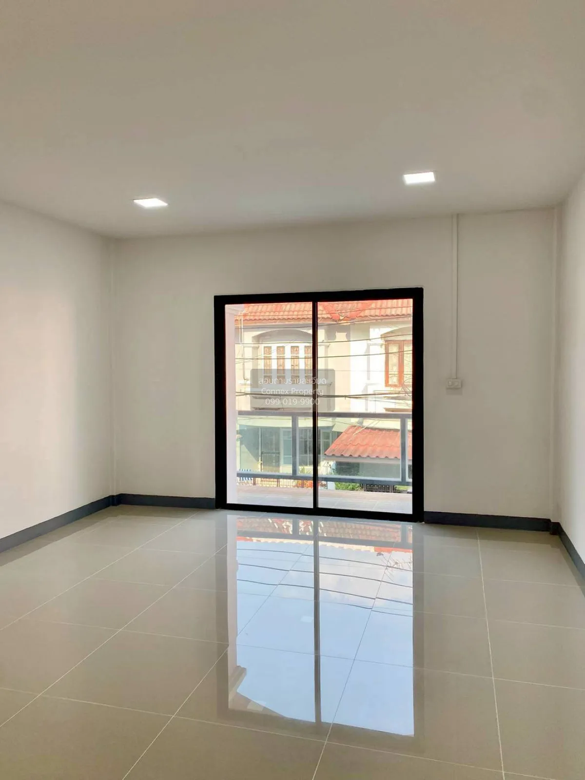 ขายทาวน์เฮ้าส์/ทาวน์โฮม  บ้านนริศา บ้านกล้วย-ไทรน้อย รีโนเวทใหม่ 