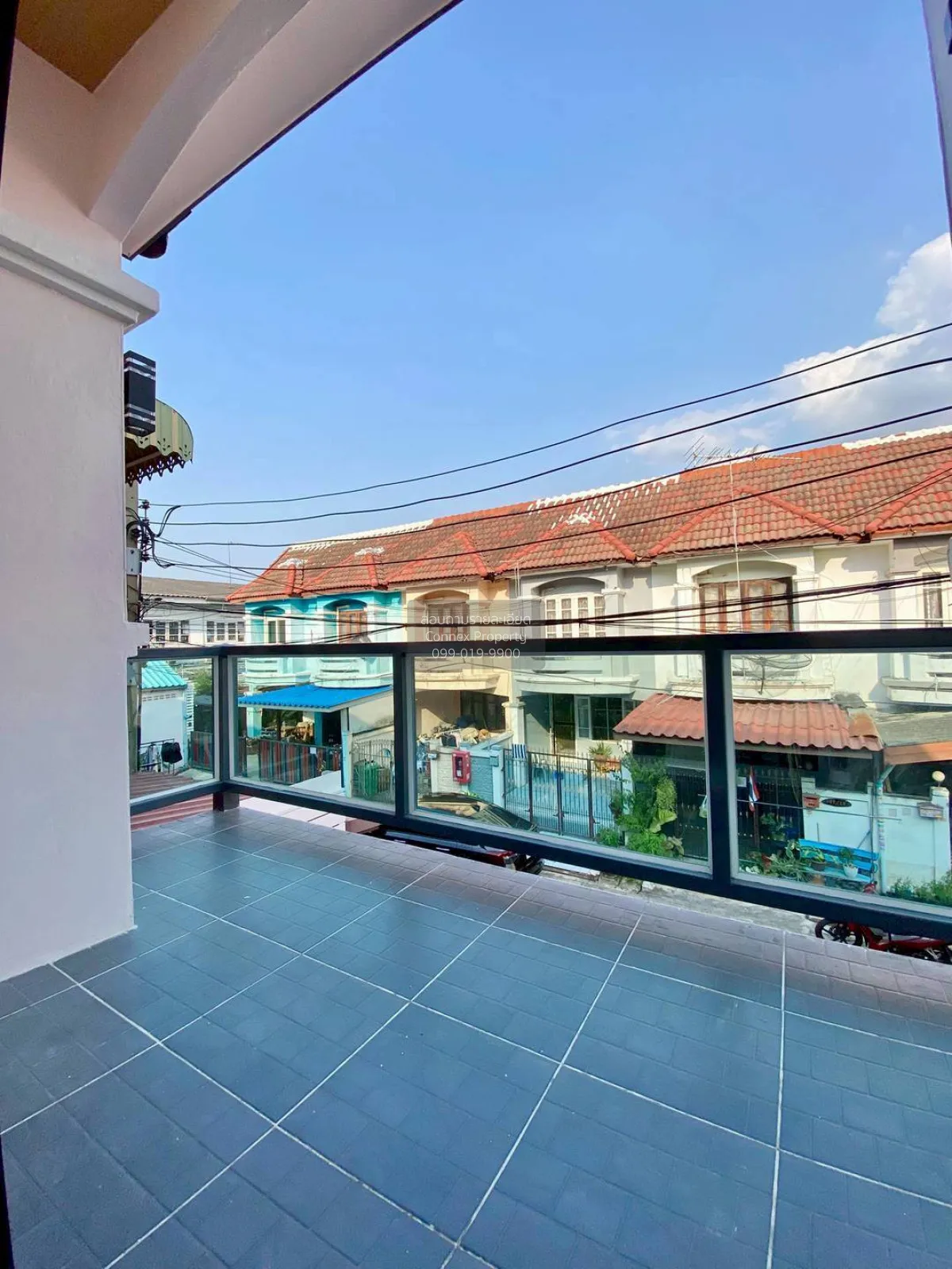 ขายทาวน์เฮ้าส์/ทาวน์โฮม  บ้านนริศา บ้านกล้วย-ไทรน้อย รีโนเวทใหม่ 