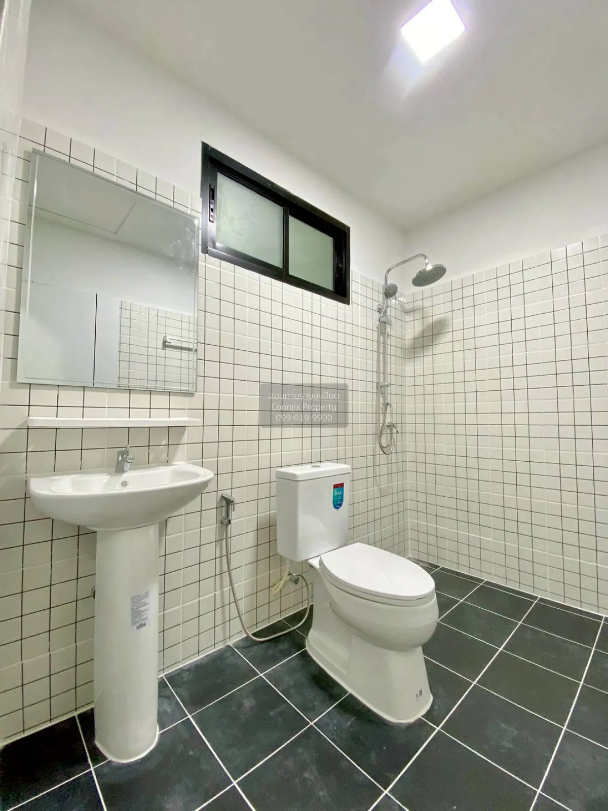 ขายทาวน์เฮ้าส์/ทาวน์โฮม  บ้านนริศา บ้านกล้วย-ไทรน้อย รีโนเวทใหม่ 