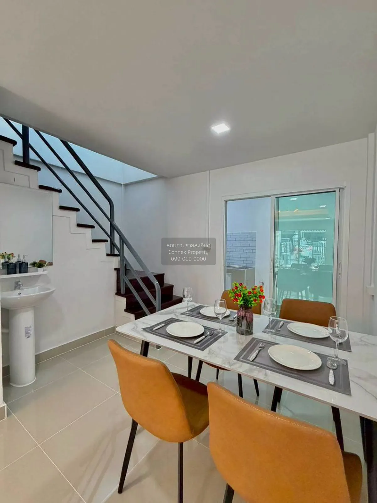 ขายทาวน์เฮ้าส์/ทาวน์โฮม  หมู่บ้านอัญชลี รีโนเวทใหม่ ท่าทราย เมือง