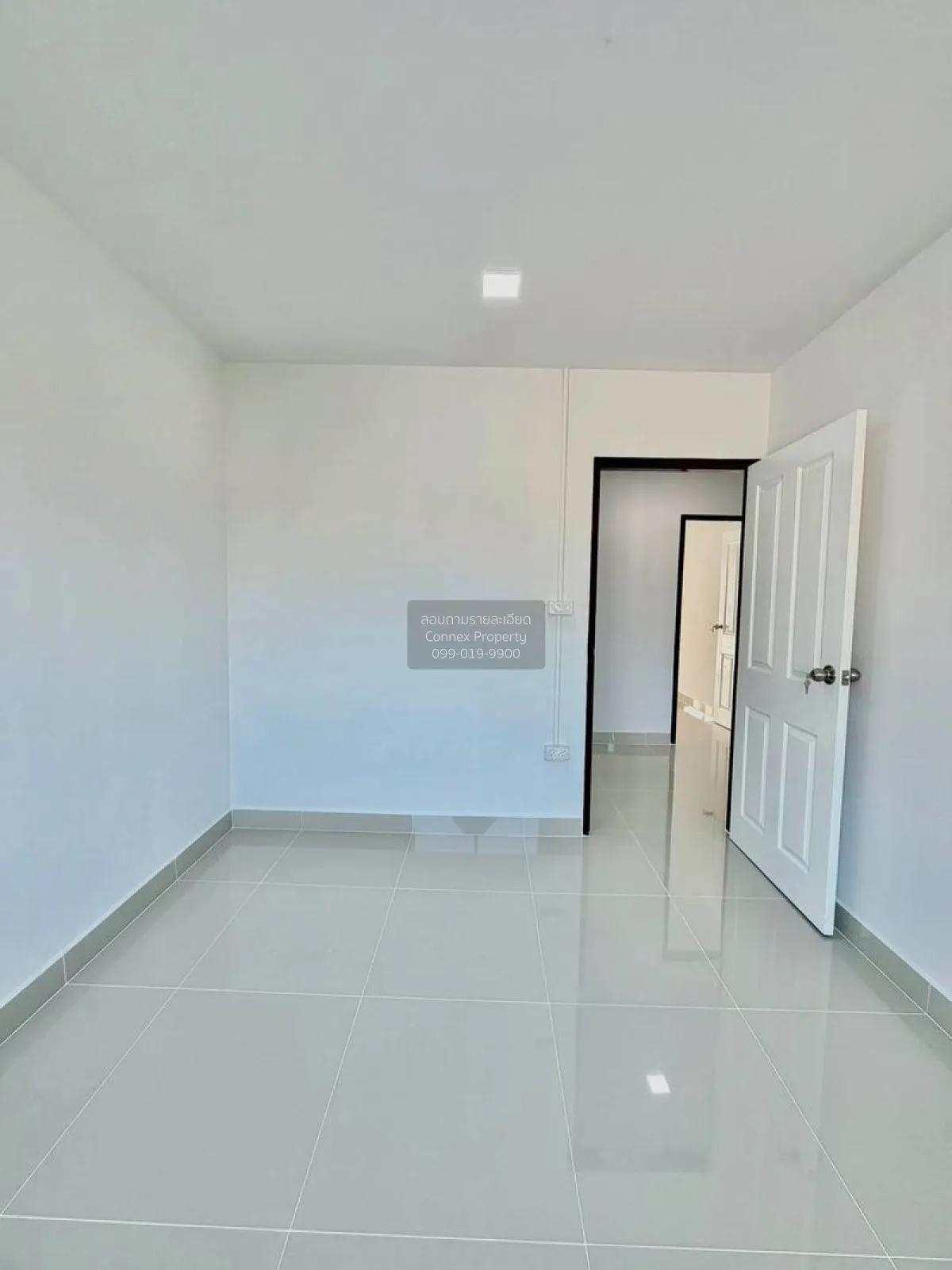 ขายทาวน์เฮ้าส์/ทาวน์โฮม  หมู่บ้านอัญชลี รีโนเวทใหม่ ท่าทราย เมือง