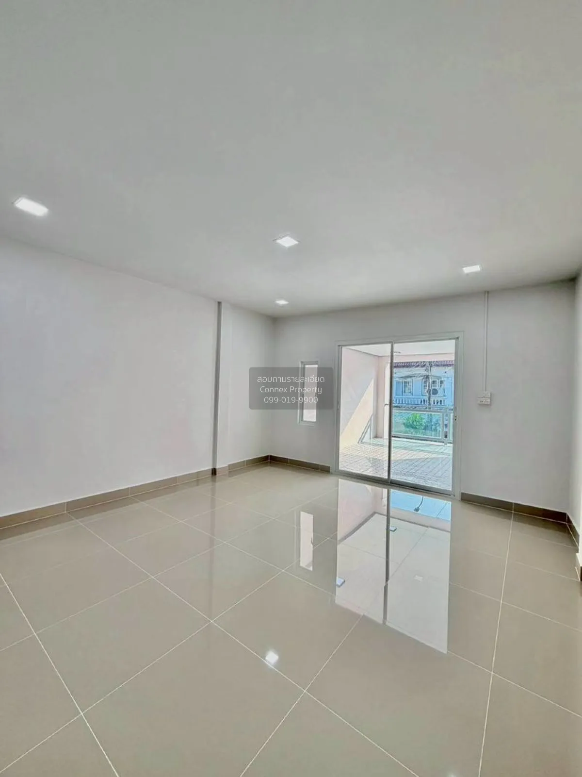 ขายทาวน์เฮ้าส์/ทาวน์โฮม  หมู่บ้านอัญชลี รีโนเวทใหม่ ท่าทราย เมือง