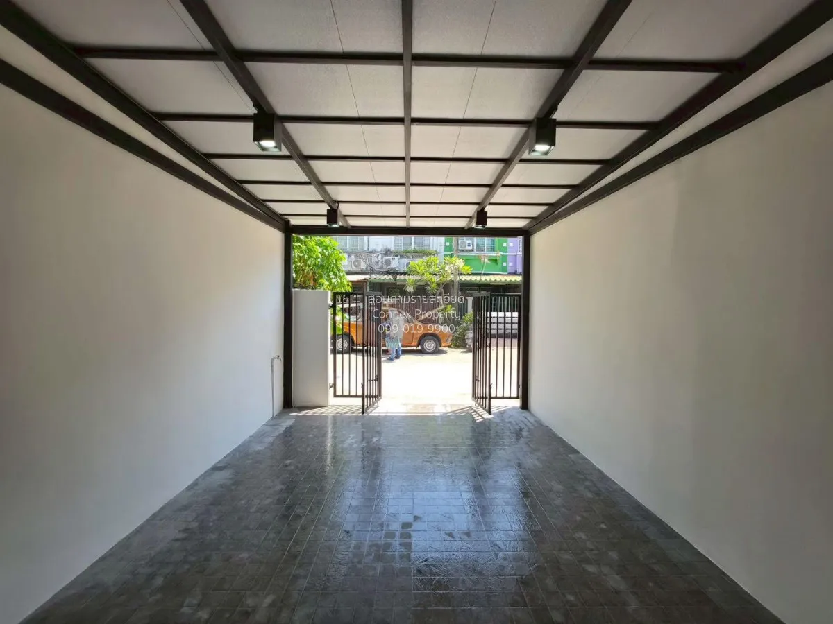 For Sale Townhouse/Townhome  , Baan Tawanna Chatuchot 12 , newly  3