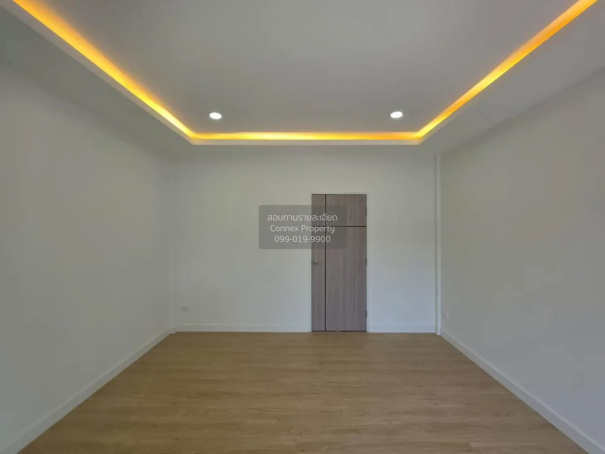 For Sale Townhouse/Townhome  , Baan Tawanna Chatuchot 12 , newly 