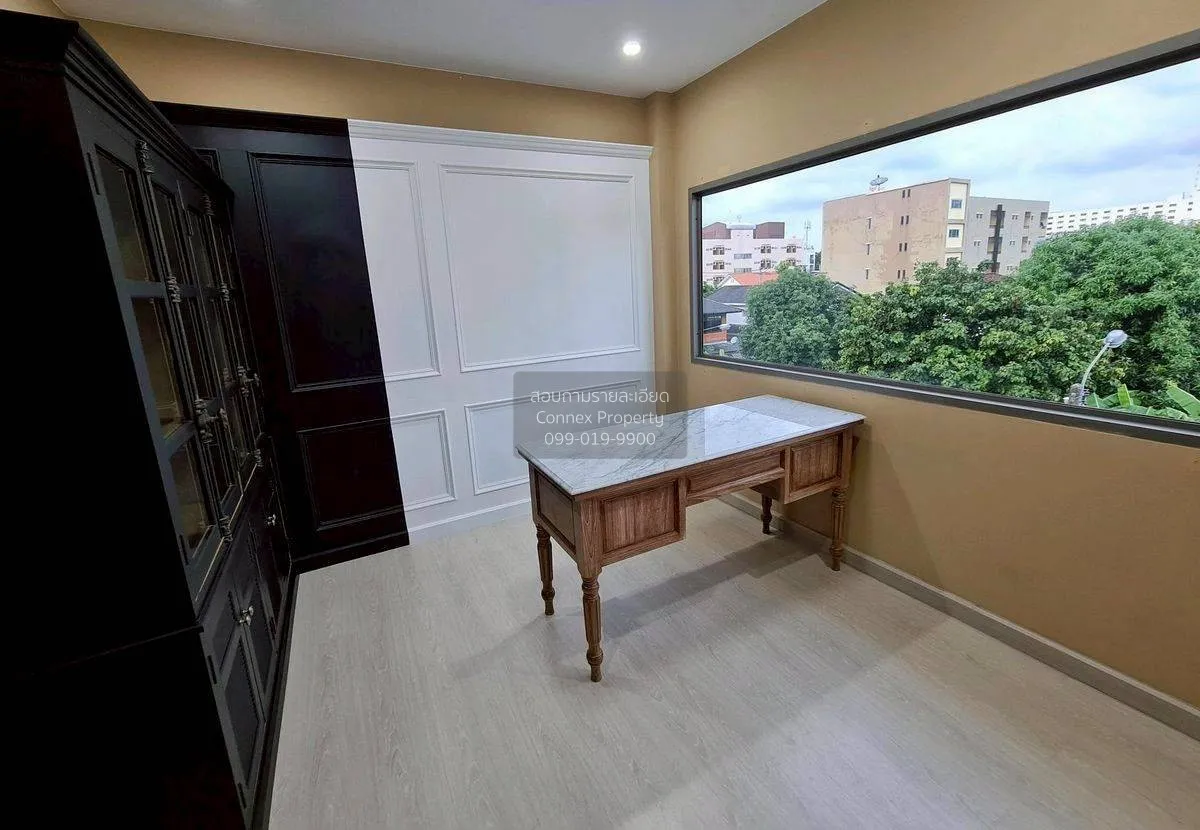 For Sale 3-story detached house, Ladprao Soi 1 , Chomphon , Chatu