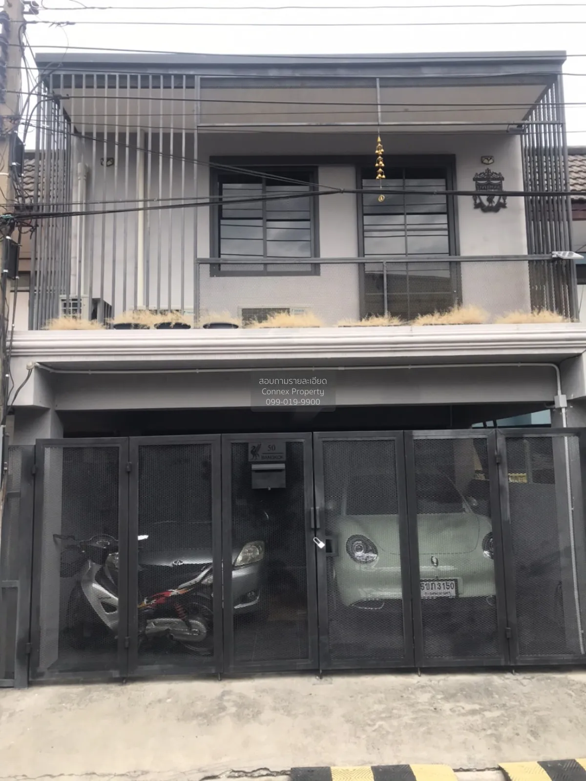 For Sale Townhouse in chokchai 4 , wide frontage , newly renovate 1