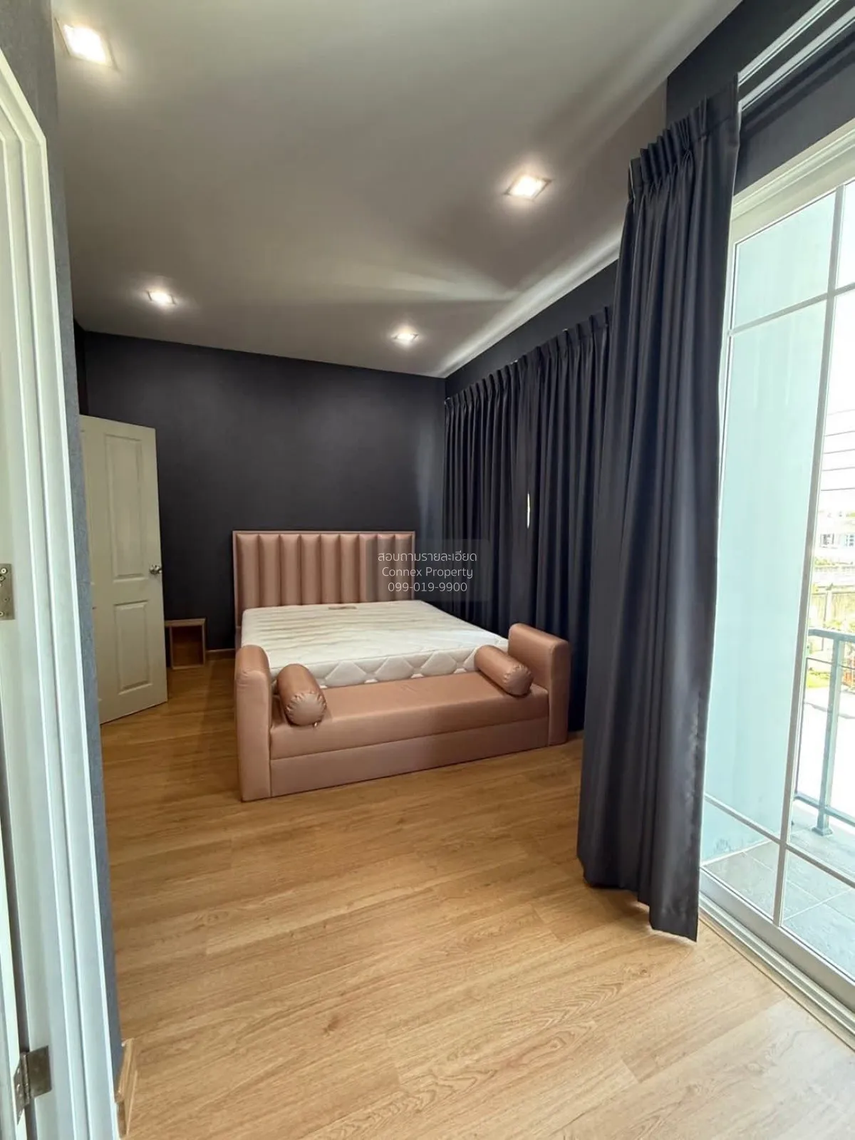 For Rent Townhouse/Townhome  , Golden Town Sathorn , wide frontag