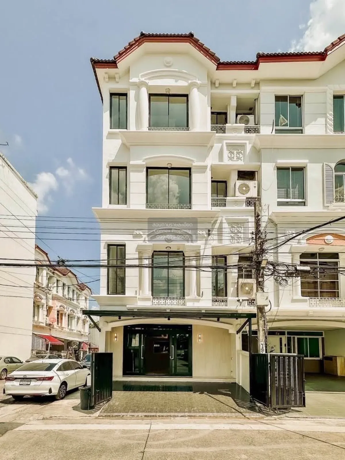 For Sale Baan Klang Muang Rama 9 Ladprao , Phlapphla , Wang Thong 1