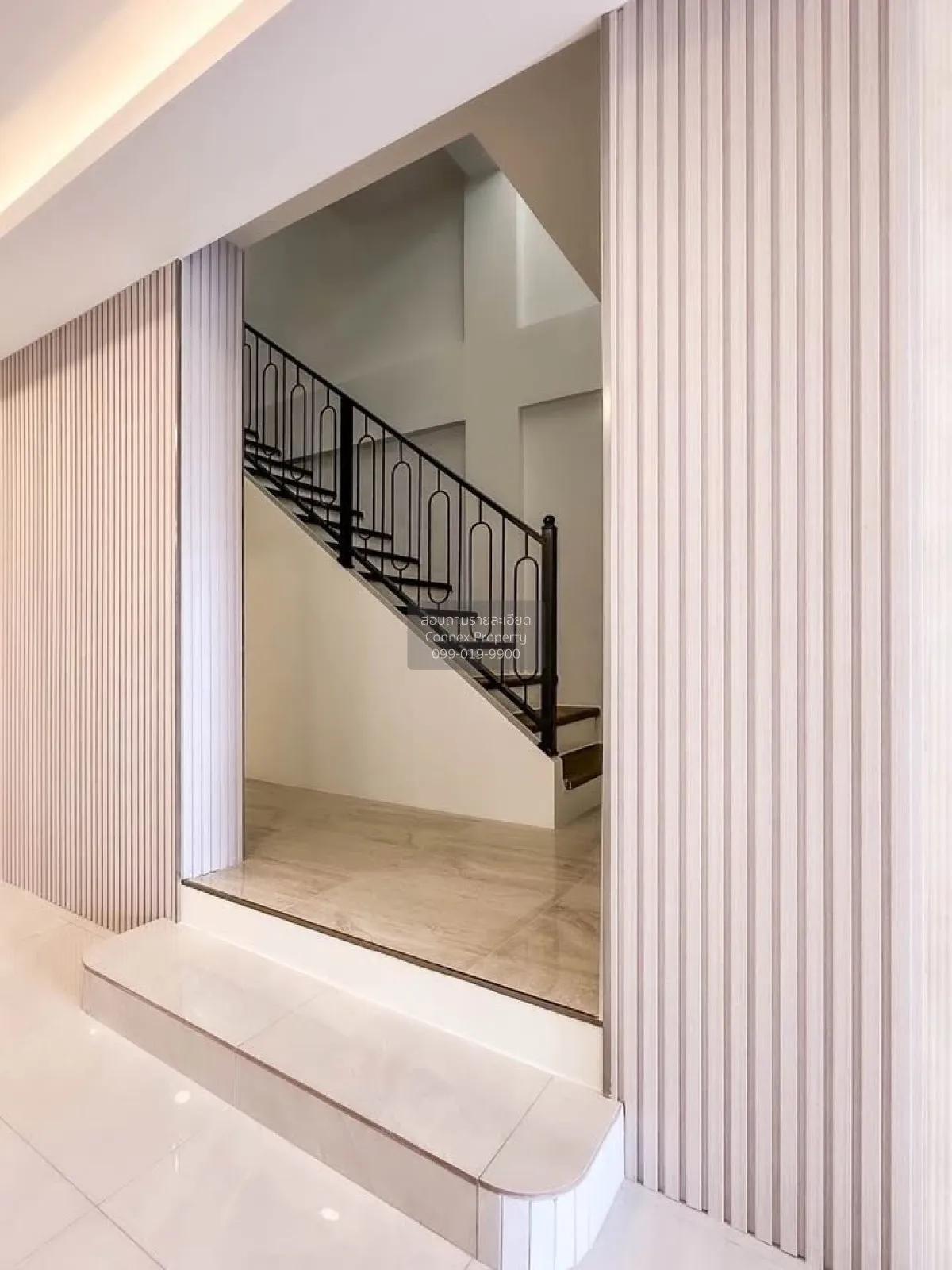 For Sale Baan Klang Muang Rama 9 Ladprao , Phlapphla , Wang Thong