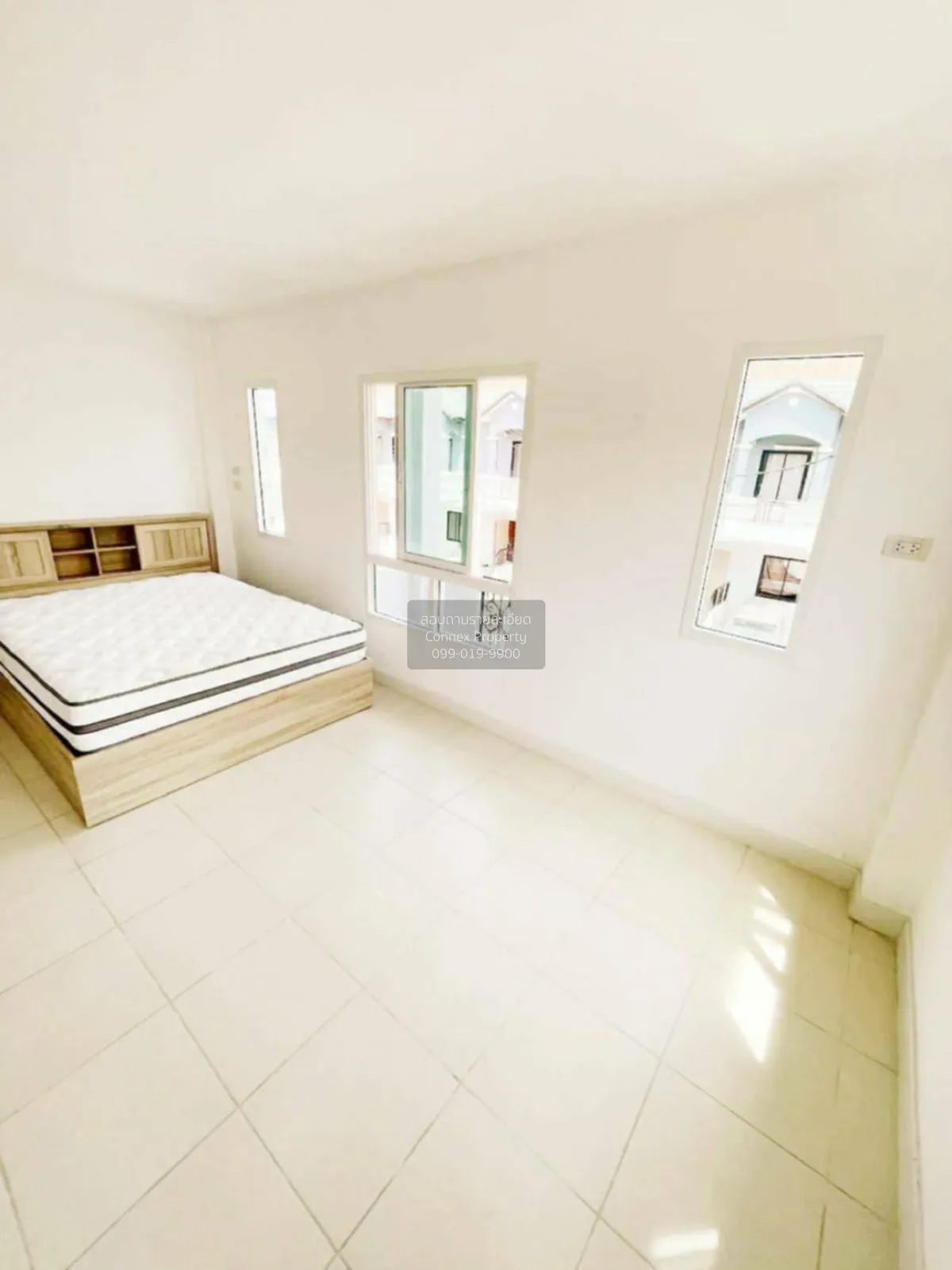 For Sale Townhouse/Townhome  , K.C. Ramintra 6 , corner unit , Sa 4