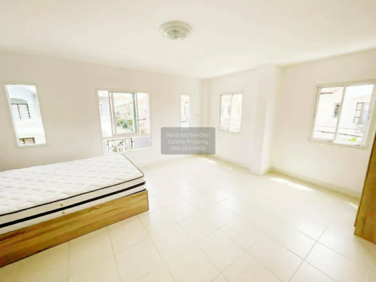 For Sale Townhouse/Townhome  , K.C. Ramintra 6 , corner unit , Sa