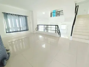 ขายทาวน์เฮ้าส์/ทาวน์โฮม  เค.ซี. รามอินทรา 6 ห้องมุม สามวาตะวันตก เขต คลองสามวา กรุงเทพ CX-149634