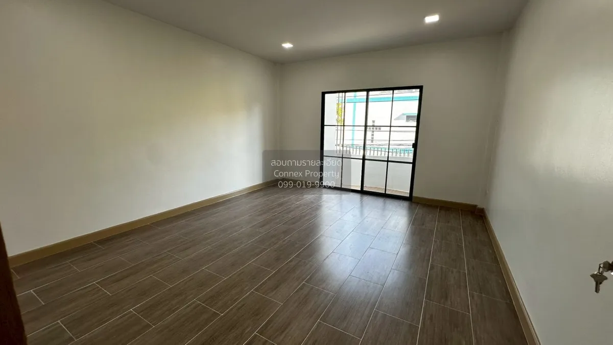 For Sale Townhouse/Townhome  , Peerawat , newly renovated , Sai M