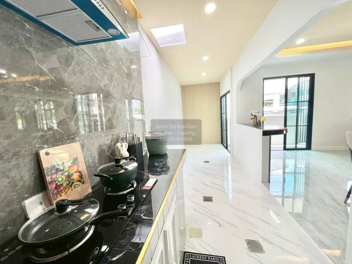 For Sale Townhouse/Townhome  , The Trust Town Wongwaen - Lamlukka