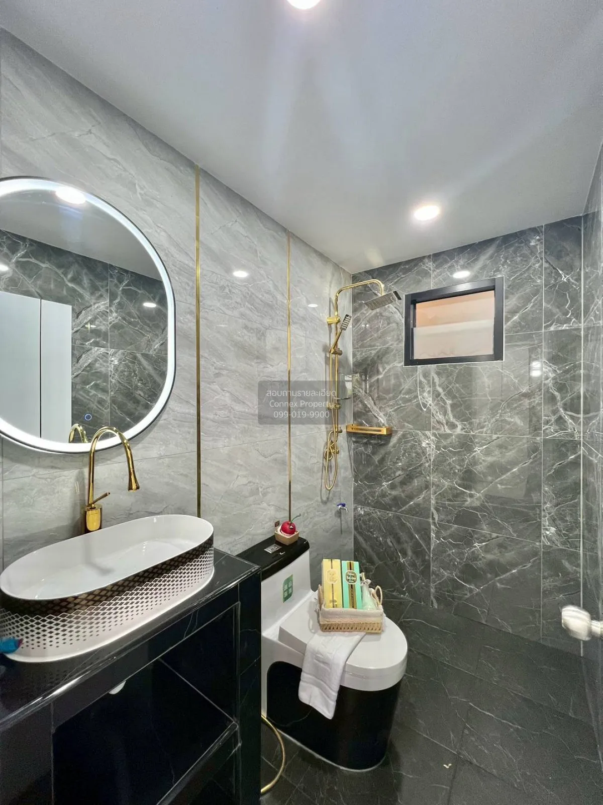 For Sale Townhouse/Townhome  , The Trust Town Wongwaen - Lamlukka