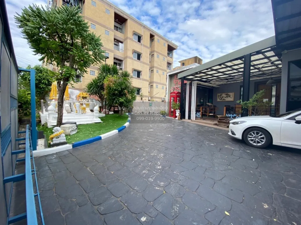 ขายบ้านเดี่ยว พร้อมโกดัง+อาคารสำนักงาน ลาดพร้าว 93/1 คลองเจ้าคุณส