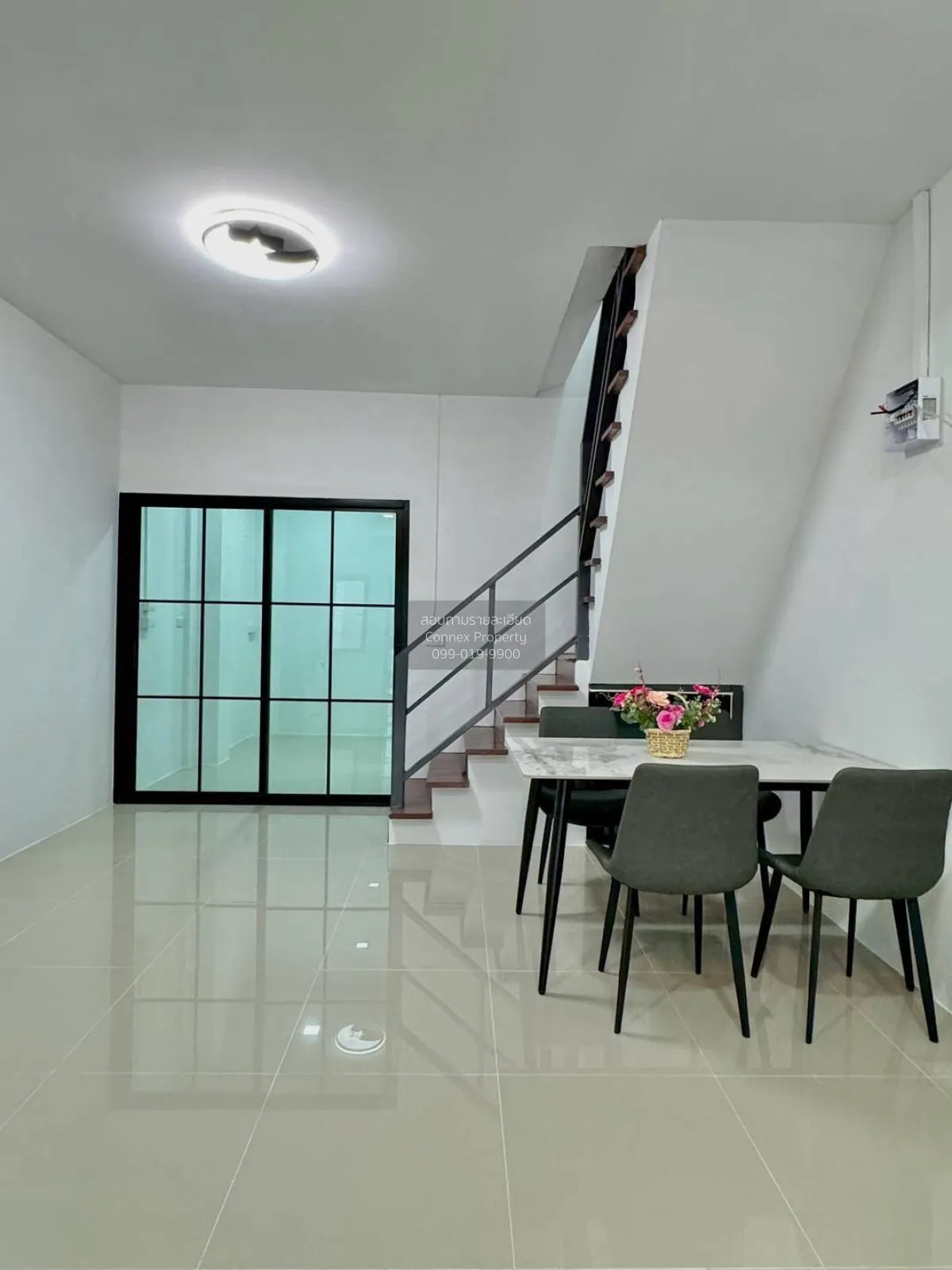 ขายทาวน์เฮ้าส์/ทาวน์โฮม  หมู่บ้านตะวันนา ชั้นสูง บางกระสอ เมืองนน