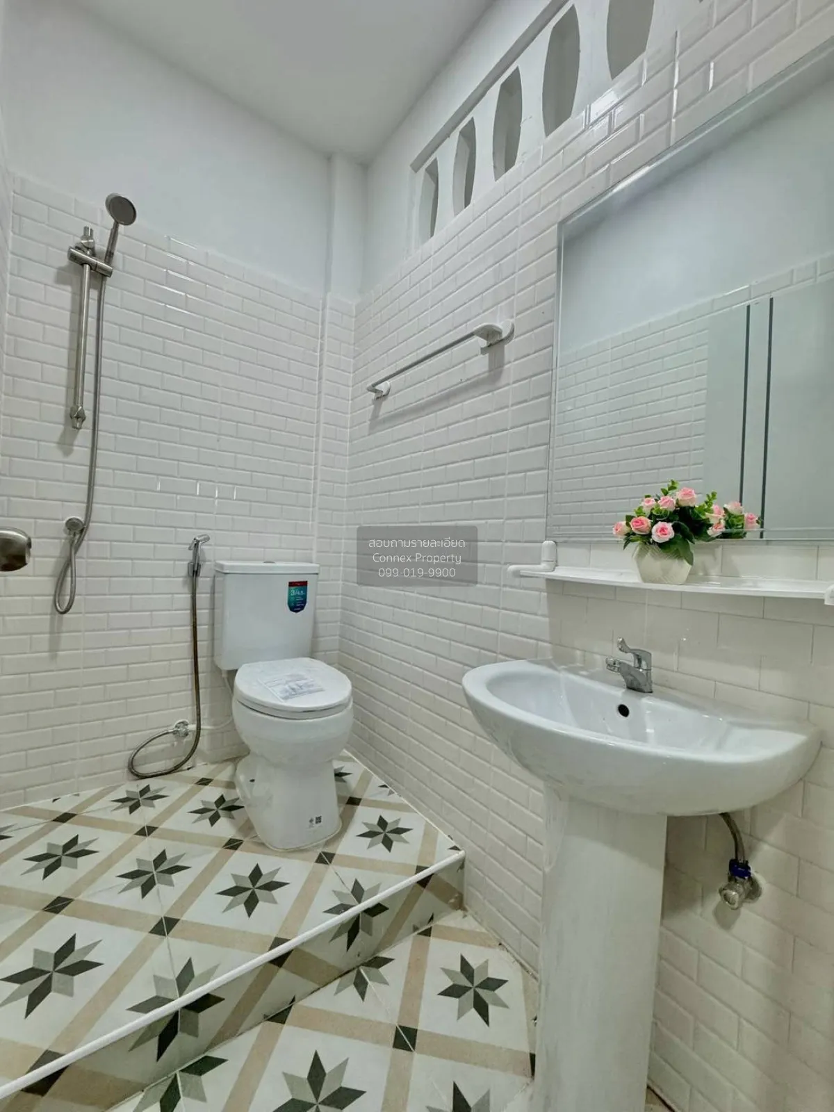 ขายทาวน์เฮ้าส์/ทาวน์โฮม  หมู่บ้านตะวันนา ชั้นสูง บางกระสอ เมืองนน