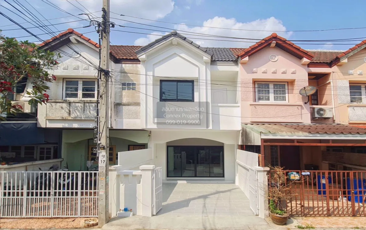 For Sale Townhouse/Townhome  , Napaporn Nonthaburi , newly renova 1