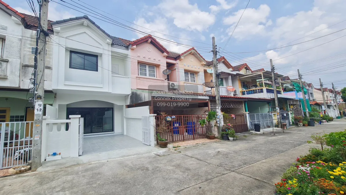 For Sale Townhouse/Townhome  , Napaporn Nonthaburi , newly renova 2