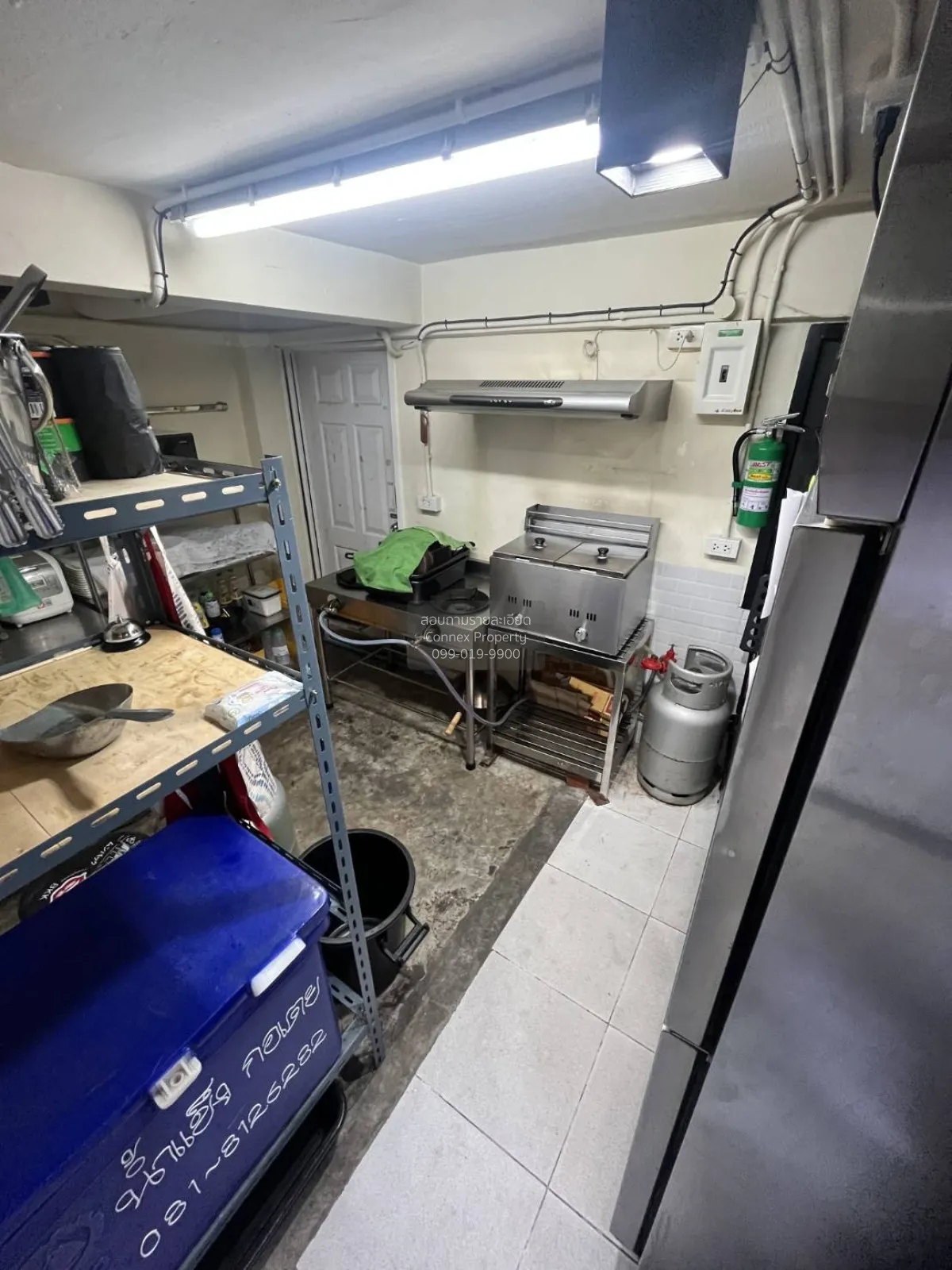 For Sale Commercial space , The Hub Phahol - Ari , Sam Sen Nai , 