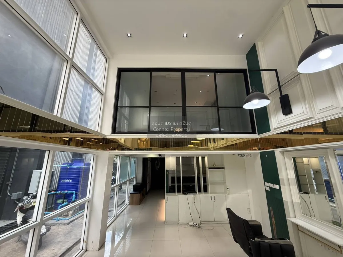 For Sale Commercial space , The Hub Phahol - Ari , Sam Sen Nai ,  1