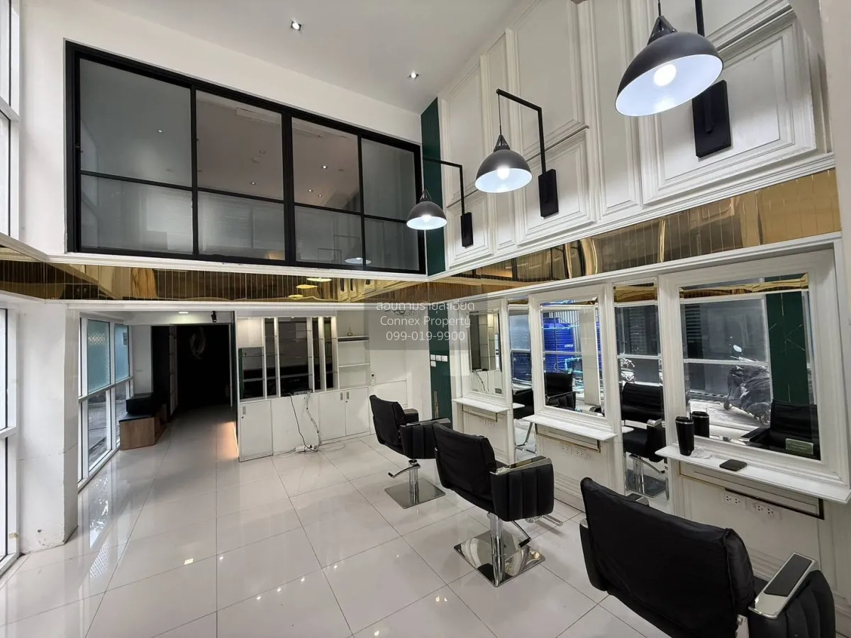 For Sale Commercial space , The Hub Phahol - Ari , Sam Sen Nai ,  2