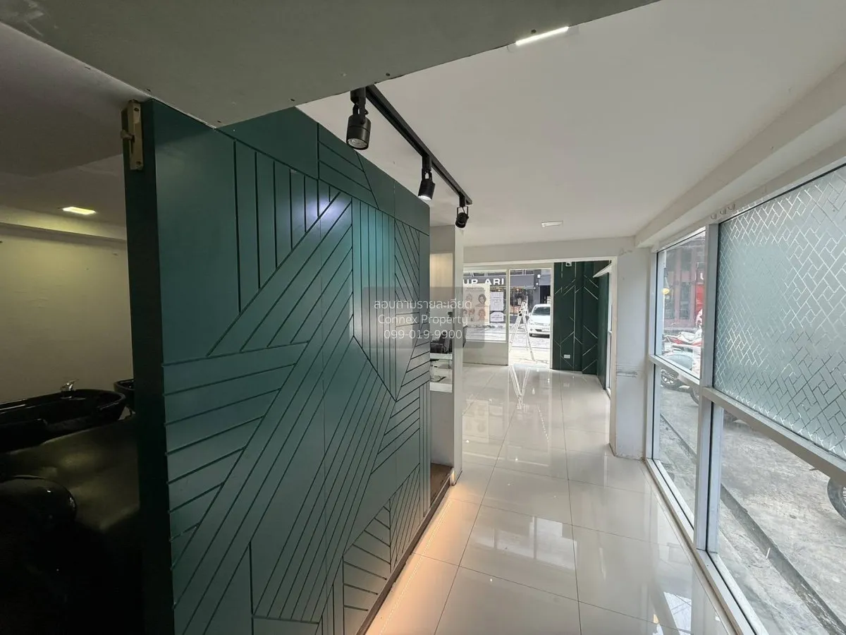 For Sale Commercial space , The Hub Phahol - Ari , Sam Sen Nai , 