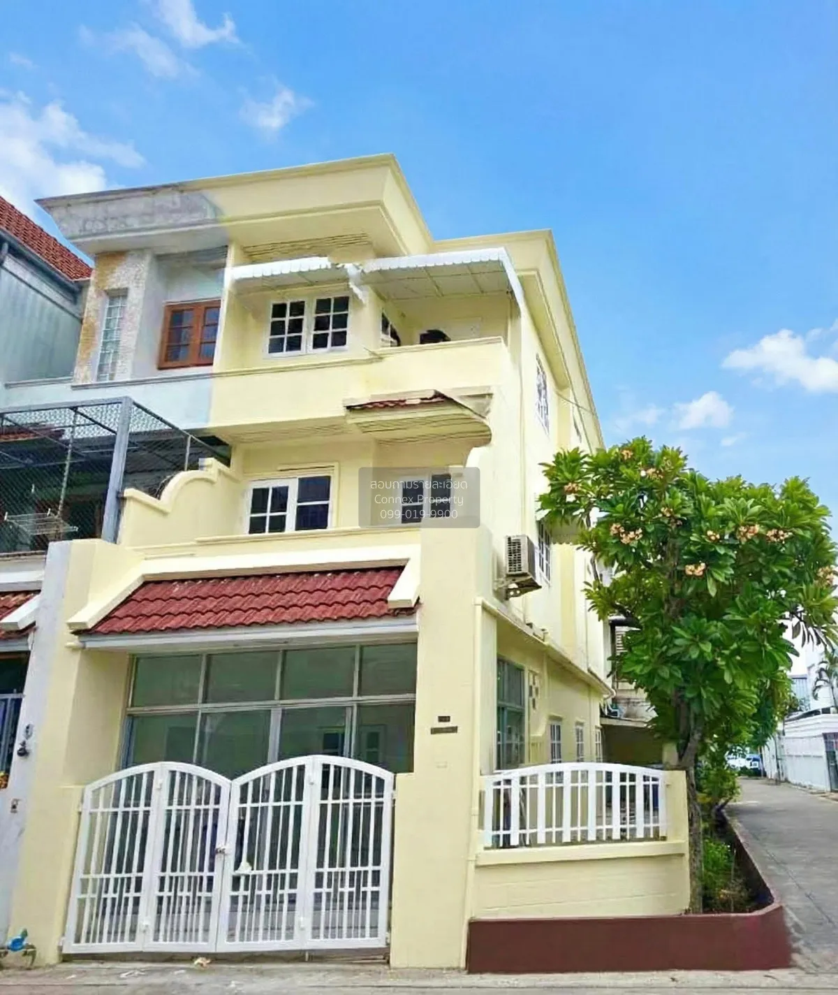 ขายทาวน์โฮม 3 ชั้น โชคชัย 4 ซอย 72 ห้องมุม ลาดพร้าว เขต ลาดพร้าว  1