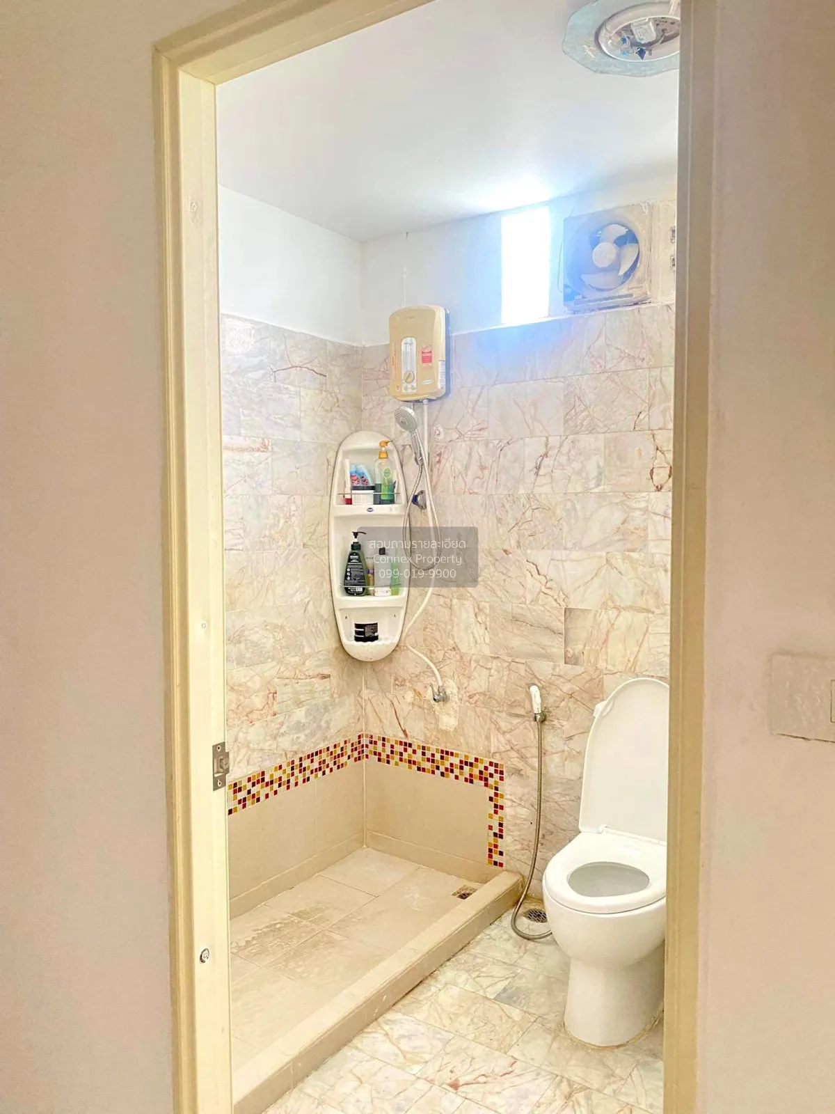 ขายทาวน์โฮม 3 ชั้น โชคชัย 4 ซอย 72 ห้องมุม ลาดพร้าว เขต ลาดพร้าว 