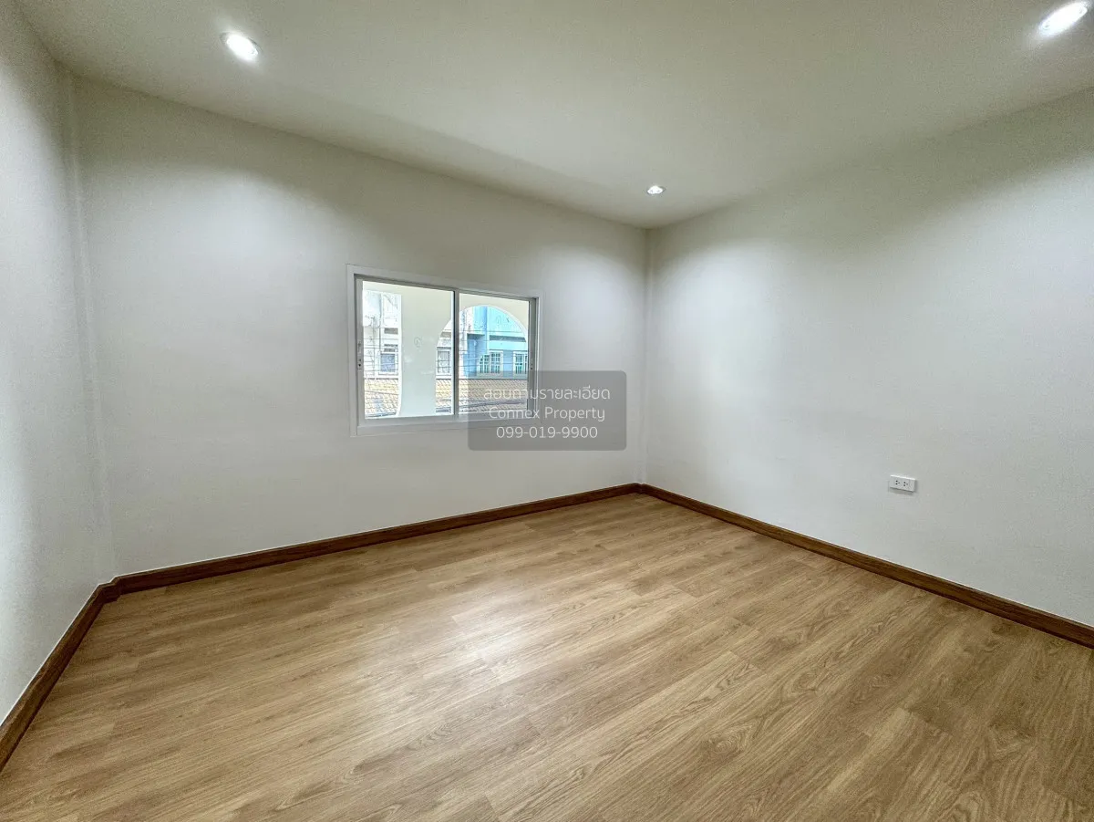 For Sale Townhouse/Townhome  , Baan Amornphan 9 , Lat Phrao , Lat