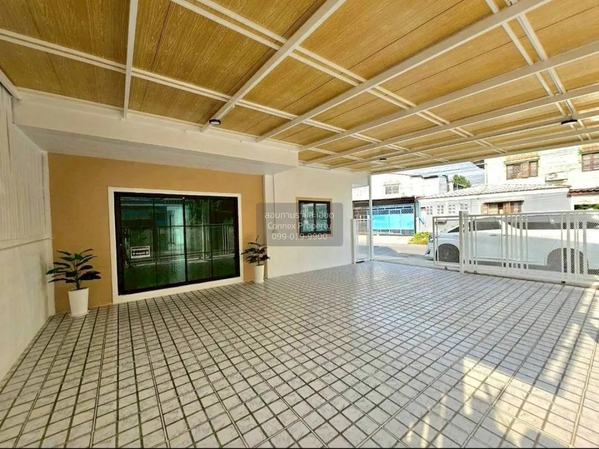 ขายทาวน์เฮ้าส์/ทาวน์โฮม  บ้านบัวทอง 2 รีโนเวทใหม่ บางรักพัฒนา บาง 4