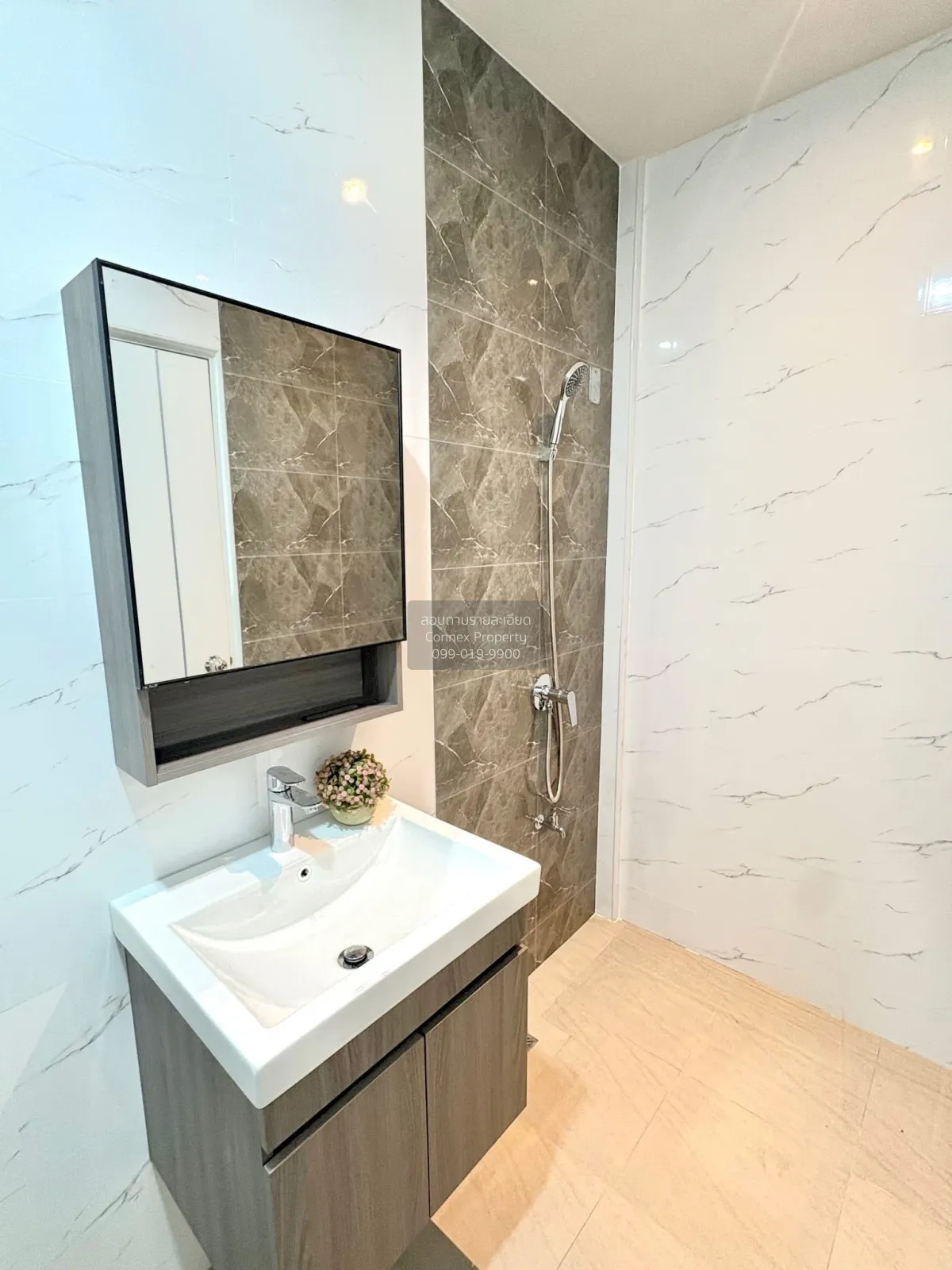 ขายทาวน์เฮ้าส์/ทาวน์โฮม  บ้านฟ้าปิยรมย์ เรือนหลวง ห้องมุม รีโนเวท